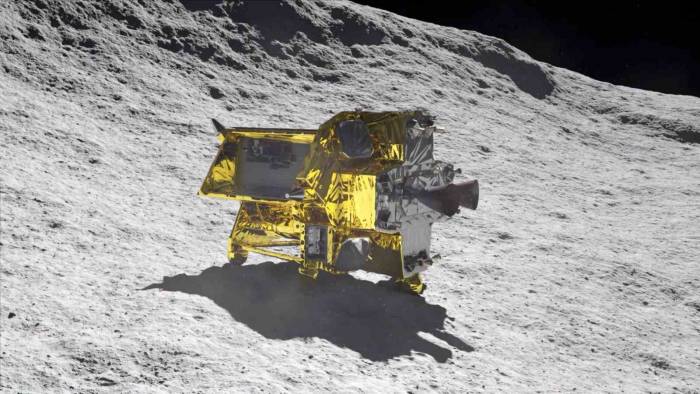 Japonya’nın Uzay Aracı Slım Ay’a İniş Yaptı