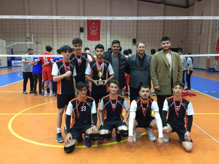 Voleybol Genç Erkekler Kayseri Şampiyonu Elit Voleybol Oldu