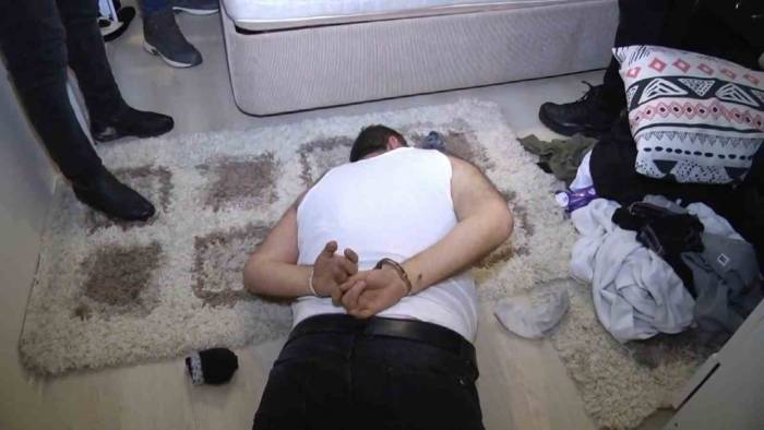 Eş Zamanlı Fuhuş Operasyonu: 12 Kadın Kurtarıldı, 9 Şüpheli Yakalandı