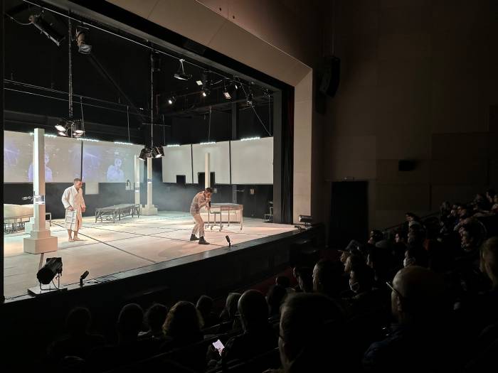 “1984” Oyunu Rehabilite Hizmeti Alanlar İçin Sergilendi