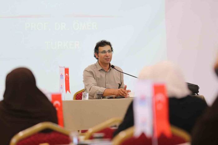 Türkiye Diyanet Vakfından “Sivil Toplum Okulu” Projesi