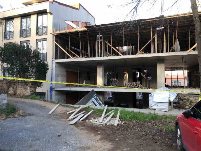 Üsküdar’da Taş Duvar Çöktü: 2 İşçi Yaralandı