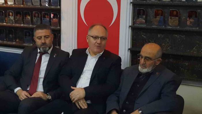 İlk Ziyaretini Şehit Ailelerine Yaptı