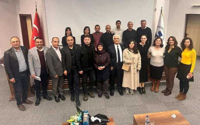 Fen Fakültesi İlk Emekli Öğretim Üyesi İçin Tören Düzenledi