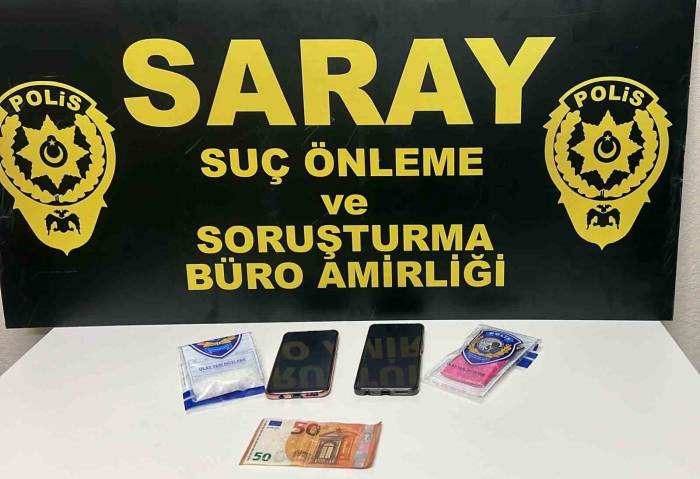 Uyuşturucu Madde Ve Sahte Parayla Yakalandı