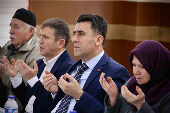 Şehitler İçin Program Düzenlendi