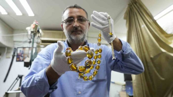 2.5 Yılda, 6 Milyon Liralık 4 Tesbih Tasarladı