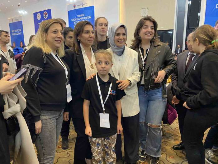 Bakan Göktaş: "(Alper Gezeravcı) Gençlerimize İlham Olacak"