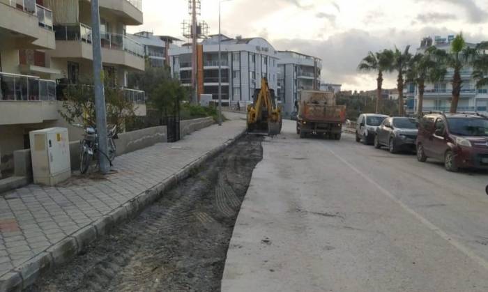 Her Gün Kuşadası İçin Çalışıyorlar