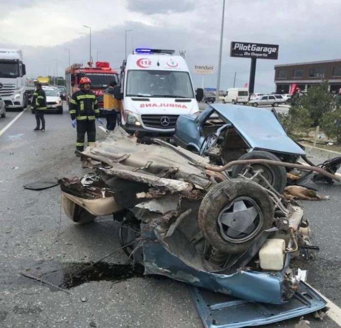 Takla Atan Otomobil İkiye Bölündü