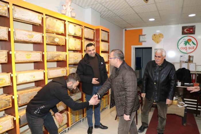 Kars Valisi Polat, Esnafla Buluştu