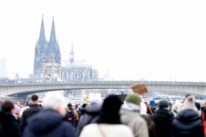 Köln’de 50 Binden Fazla Kişi Aşırı Sağcı Afd Partisi’ni Protesto Etti