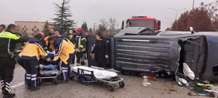 Manisa’da Feci Kaza: 1’i Ağır 5 Yaralı