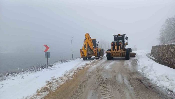 Nilüfer’de Karla Mücadele Ekipleri Seferber Oldu