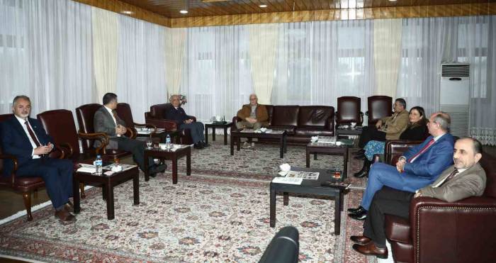 Akademik Ve Kültürel Bağları Güçlendirmeye Yönelik Ziyaretler Devam Ediyor