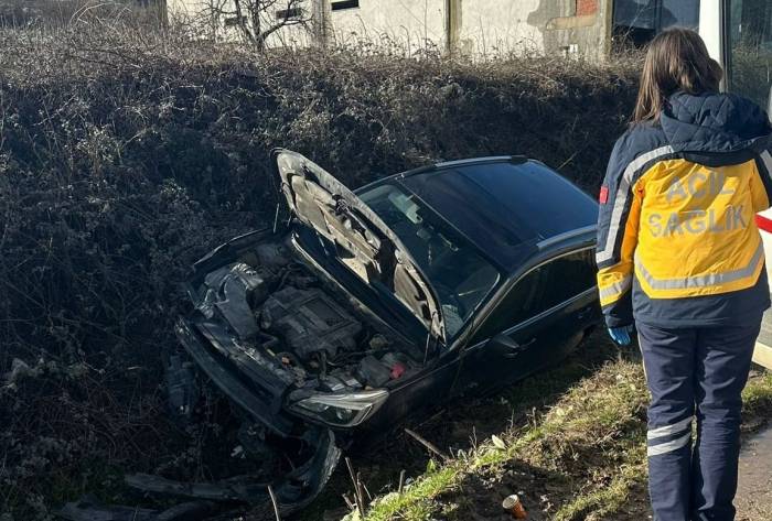 İki Otomobilin Karıştığı Kazada 1 Kişi Yaralandı