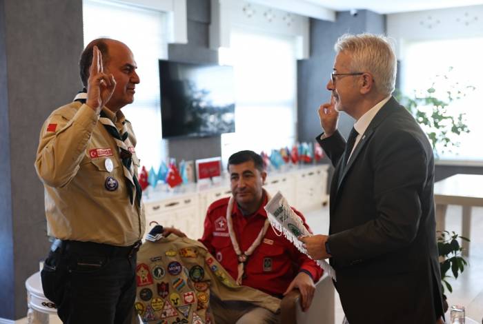 Başkan Erdem İzcileri Ağırladı