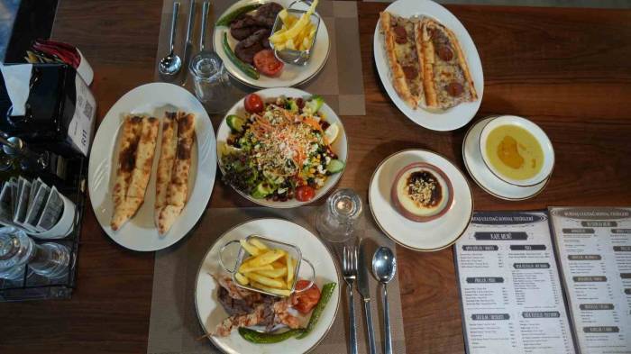 Uludağ’da Tatilcileri Rahatlatan Adım... Bu Tesiste Her Şey Üçte Bir Fiyatına Satılıyor