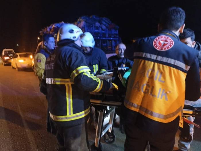 Hatay’da Kontrolden Çıkan Araç Bahçeye Uçtu: 6 Yaralı