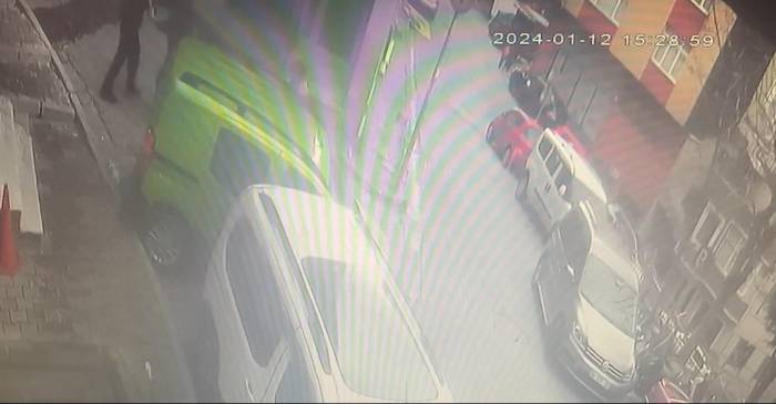 İstanbul’da Kız Meselesi Kavgası Kanlı Bitti: Arkadaşının Başına Bıçak Sapladı