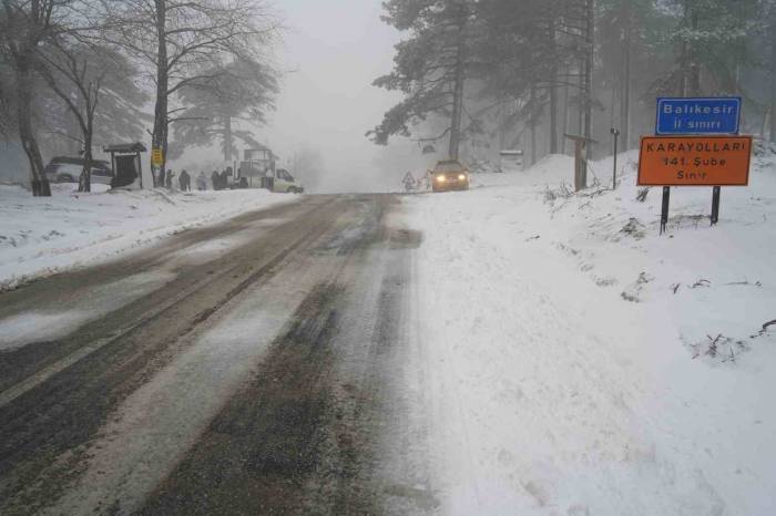 Kazdağları’nda Kar Yağışı Hayatı Olumsuz Etkiliyor