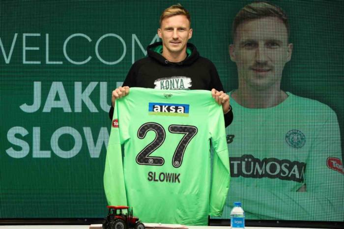 Kaleci Jakub Slowik Konyaspor’da