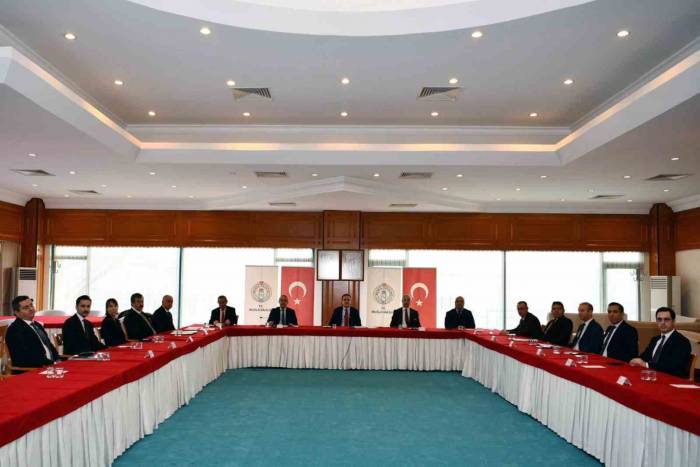 Muğla Mülki İdari Amirler Toplantısı Vali Akbıyık Başkanlığında Yapıldı