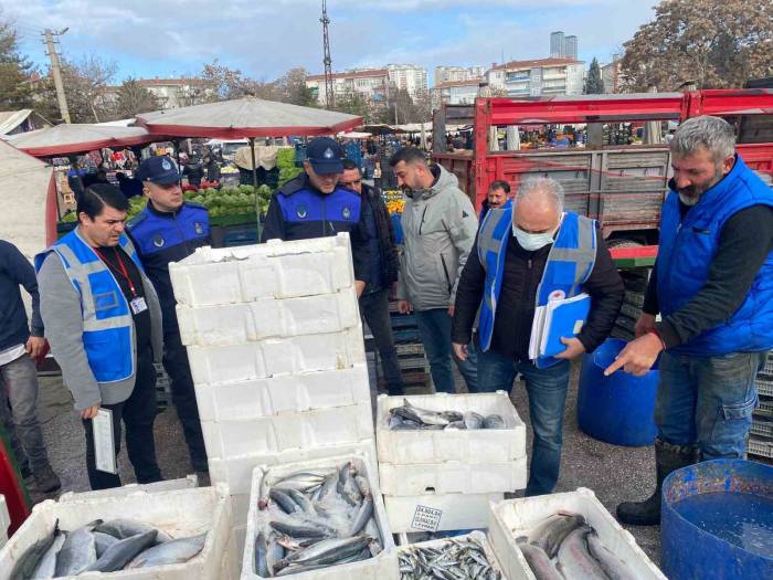 Sincan’da Zabıta Ekipleri Balık Denetiminde