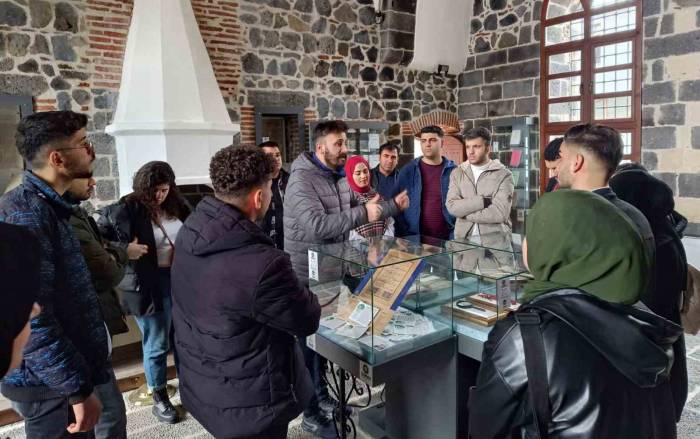 Akem’den Öğrencilere Moral Gezisi