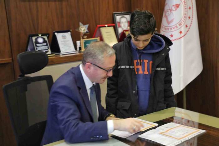 Ağrı’da Milli Eğitim Müdürü Olmak İsteyen Öğrenciye Sürpriz