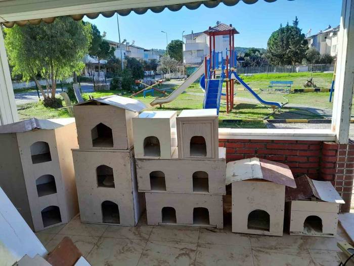 Akbük’te Sokak Hayvanları İçin Anlamlı Yardım