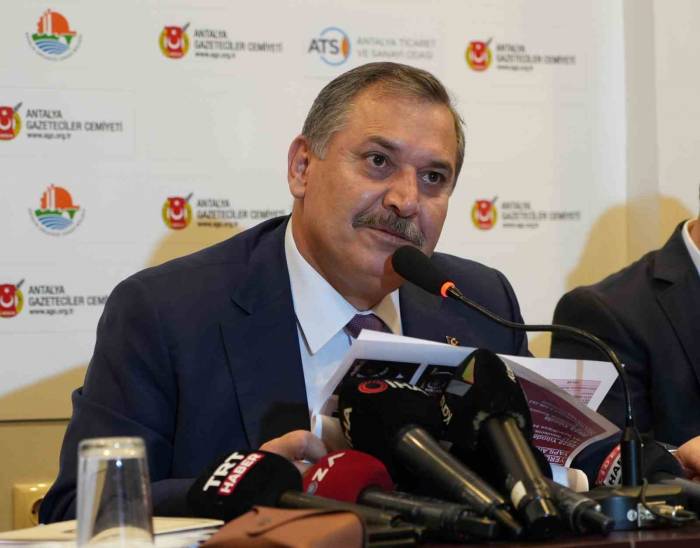 Antalya İl Emniyet Müdürü’nden Sahilde Bulunan Cesetlerle İlgili Açıklama