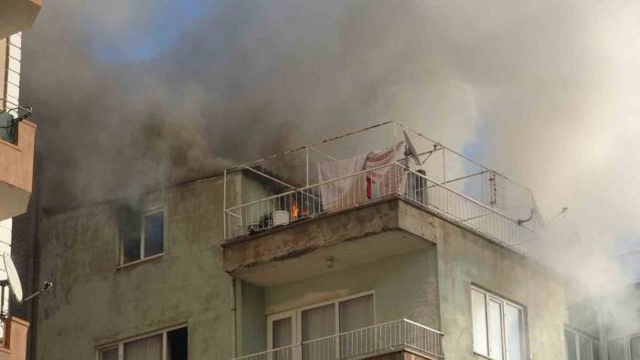 Çanakkale’de Annesinin Evini Yakan Cezaevi Firarisi İntihar Girişiminde Bulundu