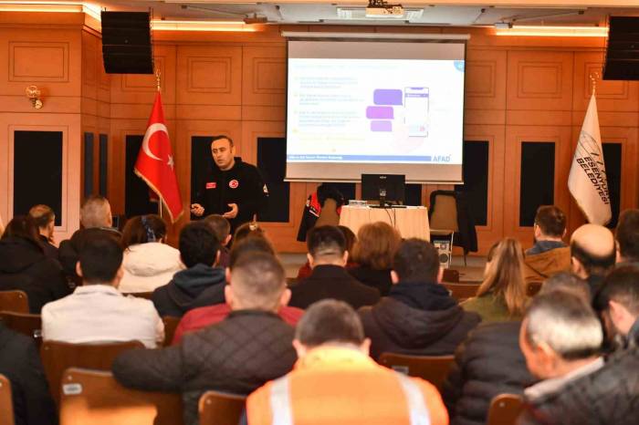 Afet Bilinci Eğitimleri Sürüyor