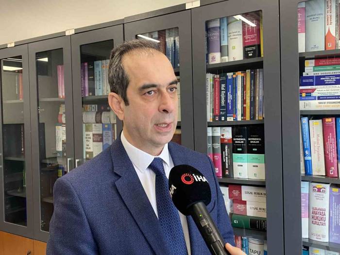 Emre Belözoğlu’nun Avukatı Mosturoğlu, "Whatsapp Mesajları Suç İşlendiğini Bilen Çok Kişi Olduğunu Gösteriyor"