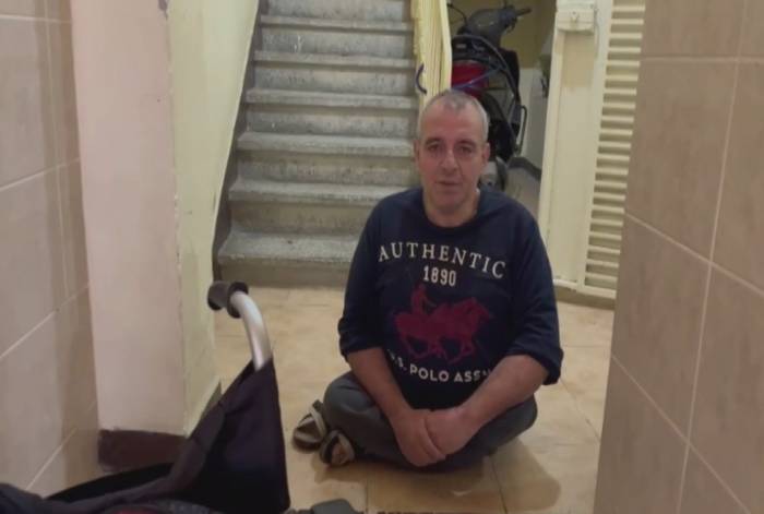 Engelli Olduğunu Düşünerek Yardım Etti Ama Gerçek Bambaşka Çıktı