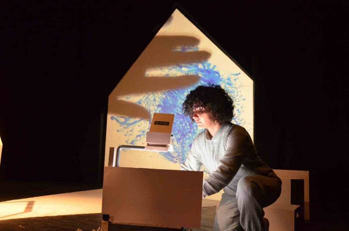 “Kalbimdeki Pervane” Minik Tiyatroseverlerle Buluştu