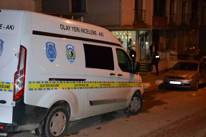 Keşan’da Güzellik Merkezine Silahla Ateş Edildi