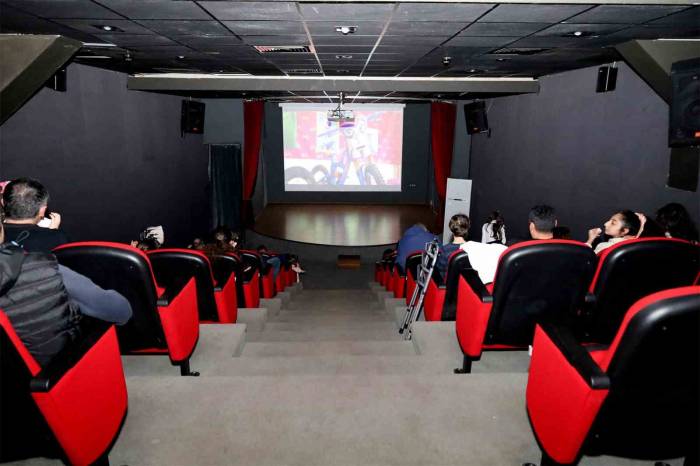 Sakarya Büyükşehir Minik Kalplere Dokunuyor