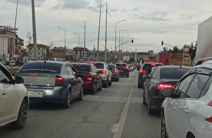 Samsun’da Trafiğe Kayıtlı Araç Sayısı 453 Bin 751 Oldu