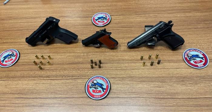 Yalova’da Polis Uygulamalarında 6 Tabanca Yakalandı