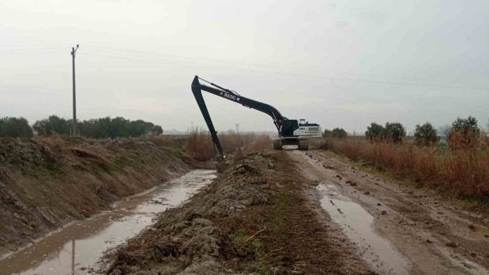 Maski’den Saruhan Mahallesinde 3.5 Kilometrelik Dere Temizliği