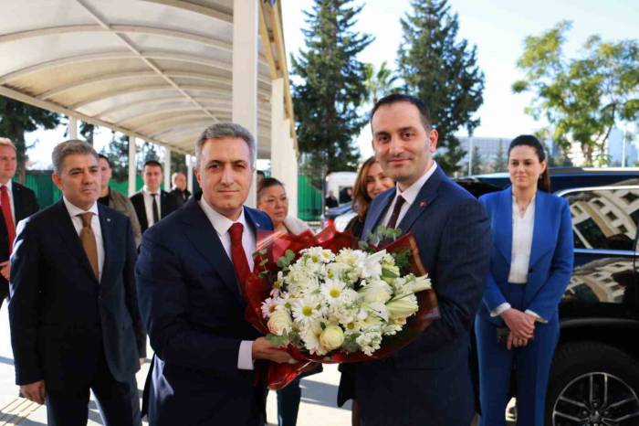 Antalya Cumhuriyet Başsavcısı Yakup Ali Kahveci Görevine Başladı