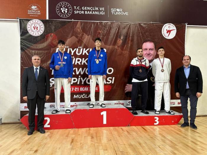 Taekwondo Şampiyonasında Depsaş Enerji Rüzgarı