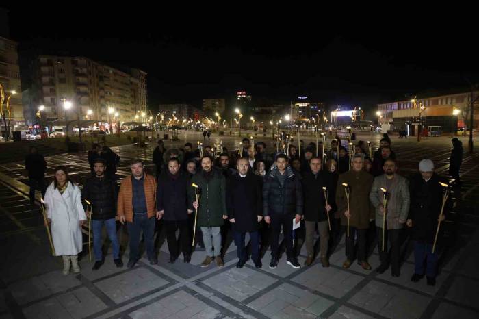 Elazığ’da 24 Ocak Depreminde Hayatını Kaybedenler Anıldı