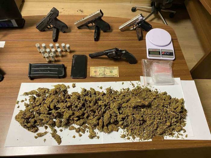 Esenler’de Uyuşturucu Operasyonu: 2 Gözaltı