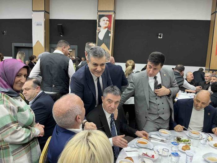 Esenyurt’ta “Kentin Hareketi, Kentin Aklı” İsimli Yemek Daveti Programı Düzenlendi