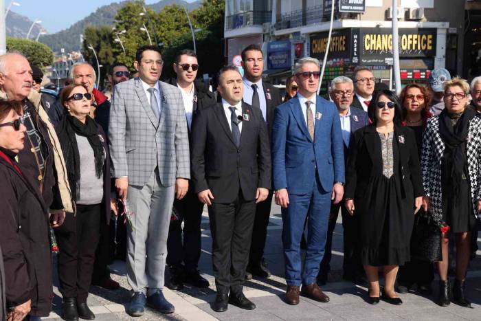 Marmaris’te Uğur Mumcu Törenle Anıldı
