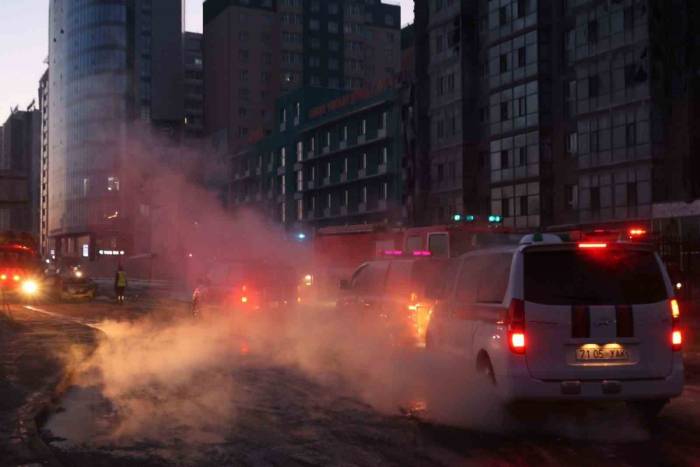 Moğolistan’da Otomobile Çarpan 60 Ton Lng Yüklü Tanker Patladı: 6 Ölü, 14 Yaralı