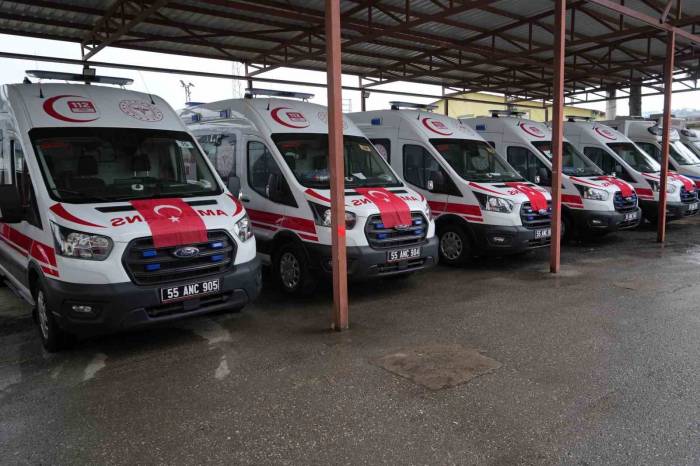 Samsun Sağlık Filosuna 5 Yeni Ambulans: Ambulans Sayısı 83’e Çıktı